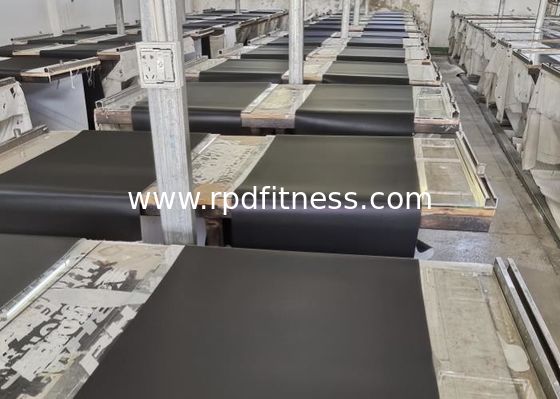 China Gym Clubs Commercial Treadmill Replacement Belt Black Colour 560mm X 2.5mm supplier